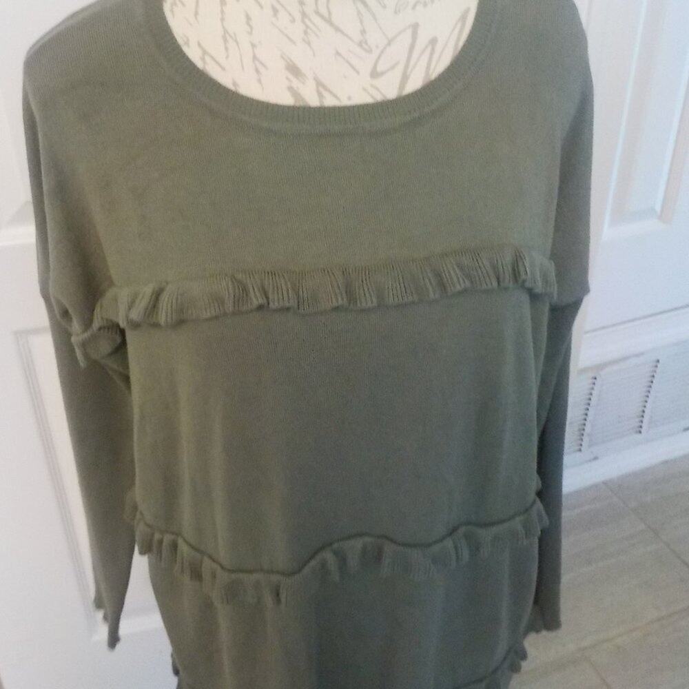Solutions Olive Green Knit Top Pullover Sweater Women size Medium Ruffles Accent